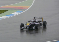 F3
